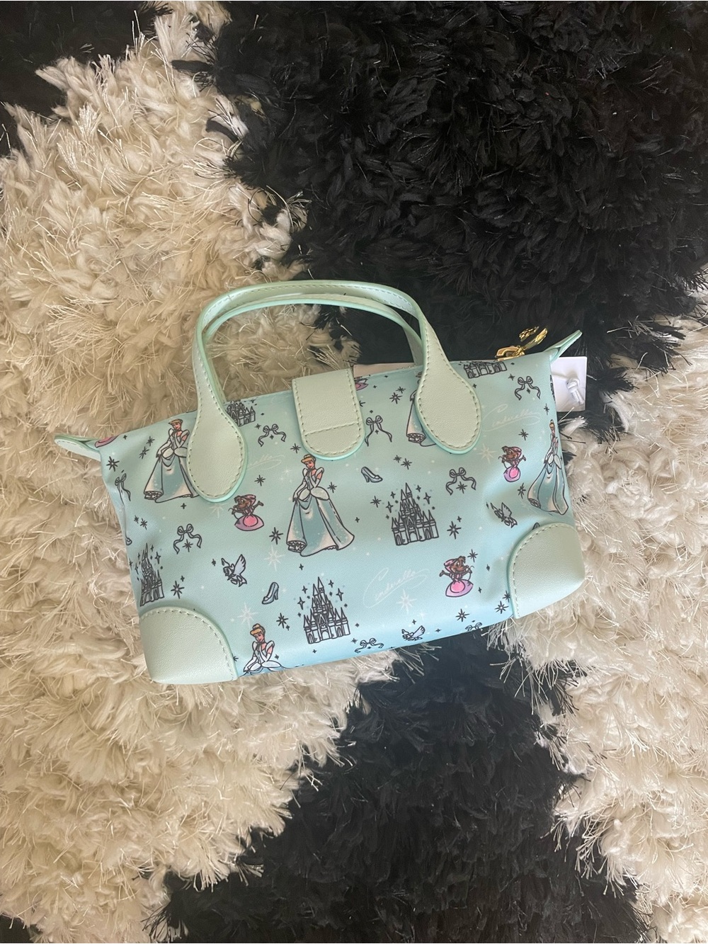 Stoney Clover Lane Light Blue & White Disney Cinderella Pouchette 02 - Picture 7 of 8